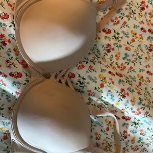 Elegant Beige Bra Torrid 38 DD